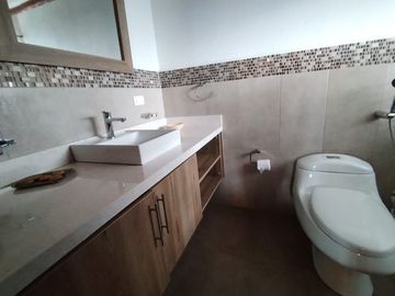 Se Vende Quinta en La Pampa - Mitad del Mundo, Colegio de la Liga, Quito Norte