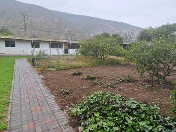 Se Vende Quinta en La Pampa - Mitad del Mundo, Colegio de la Liga, Quito Norte