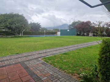 Se Vende Quinta en La Pampa - Mitad del Mundo, Colegio de la Liga, Quito Norte