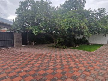 Se Vende Quinta en La Pampa - Mitad del Mundo, Colegio de la Liga, Quito Norte
