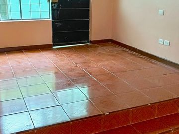 🏡 Casa en el Centro Histórico de Quito – Ideal para Vivienda o Inversión! 🏡