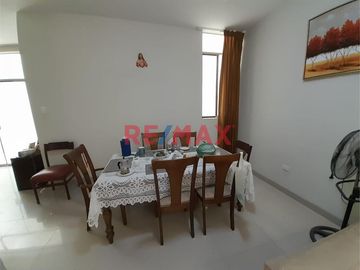 Venta De Casa De Tres Pisos En Urb.Los Medanos // ID: 1133344