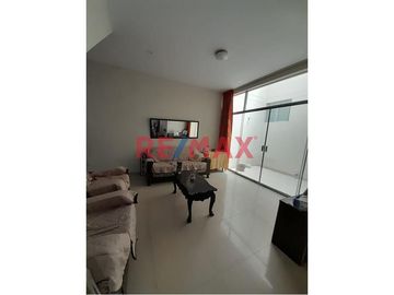 Venta De Casa De Tres Pisos En Urb.Los Medanos // ID: 1133344