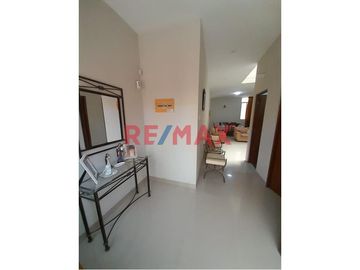 Venta De Casa De Tres Pisos En Urb.Los Medanos // ID: 1133344
