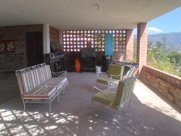 Venta hermosa casa finca, Vereda Portachuelo, Girardota Antioquia.