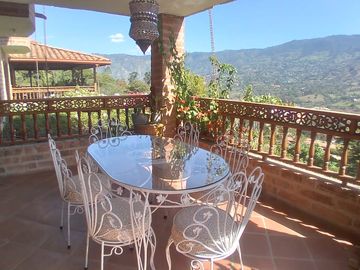 Venta hermosa casa finca, Vereda Portachuelo, Girardota Antioquia.