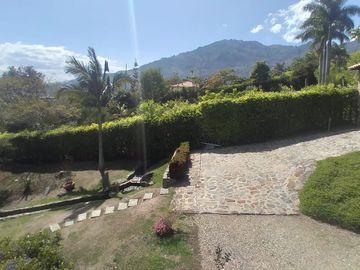 Venta hermosa casa finca, Vereda Portachuelo, Girardota Antioquia.