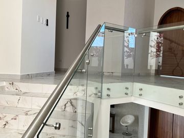 Casa remodelada con alberca en venta en Colonia Centenario Hermosillo – 4 recámaras y opción amueblada