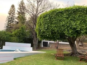 VENTA DE CASA DE 2 NIVELES EN LOMAS DE COCOYOC