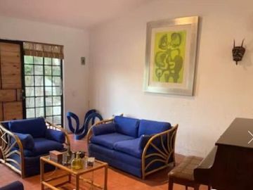 VENTA DE CASA DE 2 NIVELES EN LOMAS DE COCOYOC