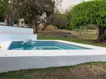 VENTA DE CASA DE 2 NIVELES EN LOMAS DE COCOYOC