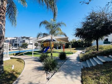 Casa en venta en Cumbres Fracc. Crisanto, Monterrey