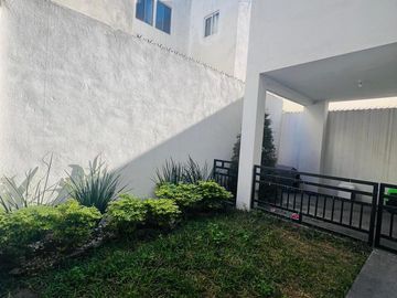 Casa en venta en Cumbres Fracc. Crisanto, Monterrey