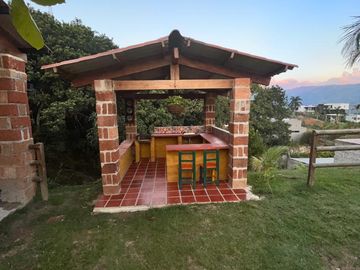 Venta hermosa Finca, vereda El Noral, Copacabana Antioquia.