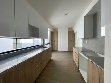 Penthouse de estreno Chacarilla Zona tranquila