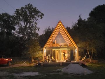 GRAN CABAÑA EN VENTA, CON LAGO PROPIO...