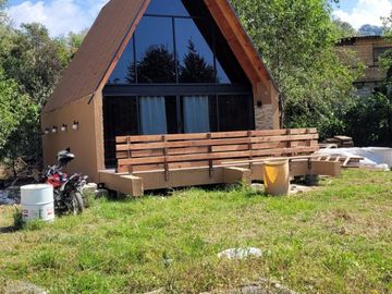 GRAN CABAÑA EN VENTA, CON LAGO PROPIO...
