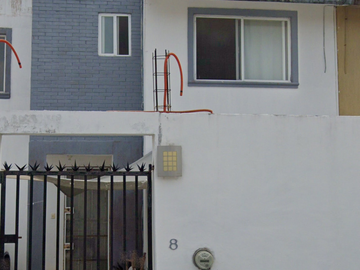 CASA EN CALLE TEPAKÁN, FRACCIONAMIENTO MUNDO MAYA, CIUDAD DEL CARMEN. ¡¡NO CRÉDITOS!!
