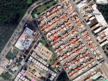 CASA EN CALLE TEPAKÁN, FRACCIONAMIENTO MUNDO MAYA, CIUDAD DEL CARMEN. ¡¡NO CRÉDITOS!!