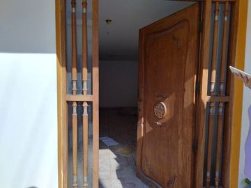 AMPLIA CASA EN URB. LA NORIA-TRUJILLO