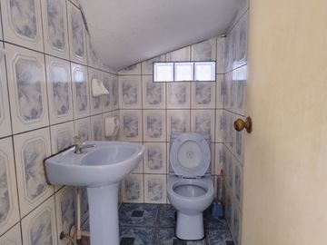AMPLIA CASA EN URB. LA NORIA-TRUJILLO