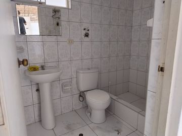 AMPLIA CASA EN URB. LA NORIA-TRUJILLO