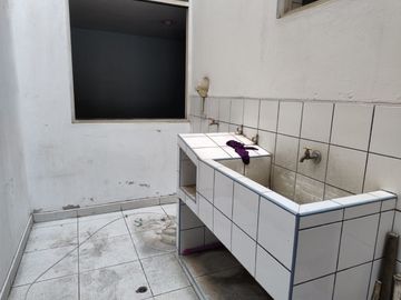 AMPLIA CASA EN URB. LA NORIA-TRUJILLO