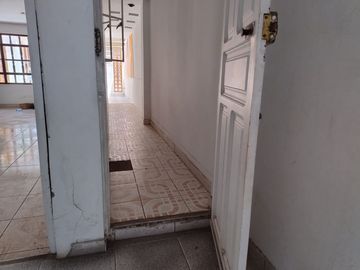 AMPLIA CASA EN URB. LA NORIA-TRUJILLO