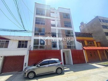 DEPARTAMENTO DE ESTRENO EN VENTA EN CALLE SINCHI ROCA EN LA PERLA