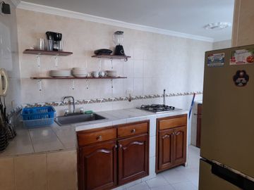 VENTA APARTAMENTO PISO ALTO EL LAGUITO