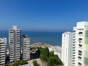 VENTA APARTAMENTO PISO ALTO EL LAGUITO