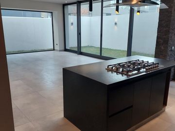 VENDO CASA NUEVA EN LOMAS DEL MOLINO IV DE LEON GTO