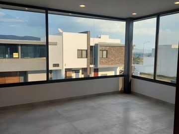 VENDO CASA NUEVA EN LOMAS DEL MOLINO IV DE LEON GTO