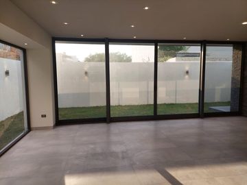 VENDO CASA NUEVA EN LOMAS DEL MOLINO IV DE LEON GTO