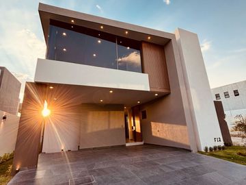 VENDO CASA NUEVA EN LOMAS DEL MOLINO IV DE LEON GTO