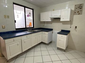 Casa Venta Cerca Plaza Patria, Habitacional Seattle, Zapopan.