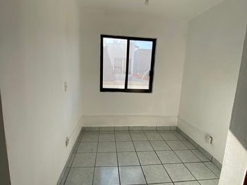 Casa Venta Cerca Plaza Patria, Habitacional Seattle, Zapopan.