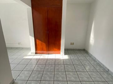 Casa Venta Cerca Plaza Patria, Habitacional Seattle, Zapopan.