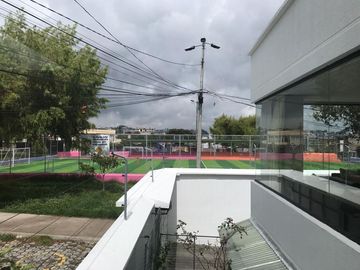 VENTA CASA QUITO 4 DEPARTAMENTOS LA CONCEPCIÓN A 400 MT ESTACIÓN TROLE LABRADOR