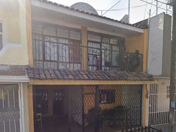 Oportunidad única casa en venta a precio de liquidación EN AARON JOAQUIN, GUADALAJARA