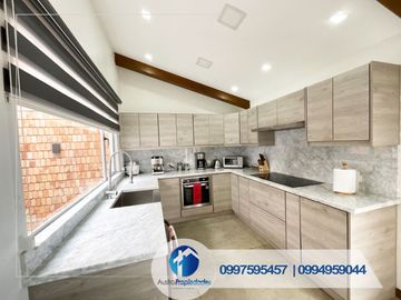 VENDO EDIFICIO DE LUJO EN CUENCA SECTOR TOTORACOCHA