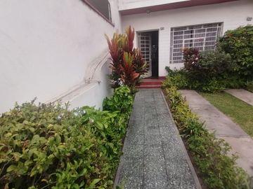 Departamento Tipo Casa Para Familia Grande. Muy Acogedora.