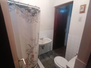 Departamento Tipo Casa Para Familia Grande. Muy Acogedora.