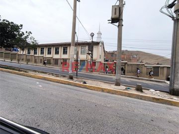 **Venta De Terreno En Laderas De Chillón**
