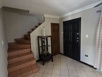 VILLAS DEL REY LINDA CASA DE VENTA SOLO CONTADO
