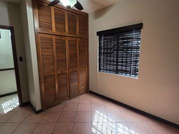 VILLAS DEL REY LINDA CASA DE VENTA SOLO CONTADO