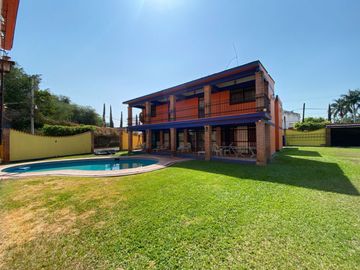 CASA EN FRACC AGUA HEDIONDA CON TODOS LOS SERVICIOS