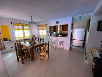 CASA EN FRACC AGUA HEDIONDA CON TODOS LOS SERVICIOS