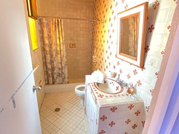 CASA EN FRACC AGUA HEDIONDA CON TODOS LOS SERVICIOS