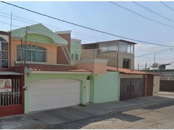 PRECIOSA CASA EN EL MIRADOR DE PUNHUATO, MORELIA, MICHOACAN